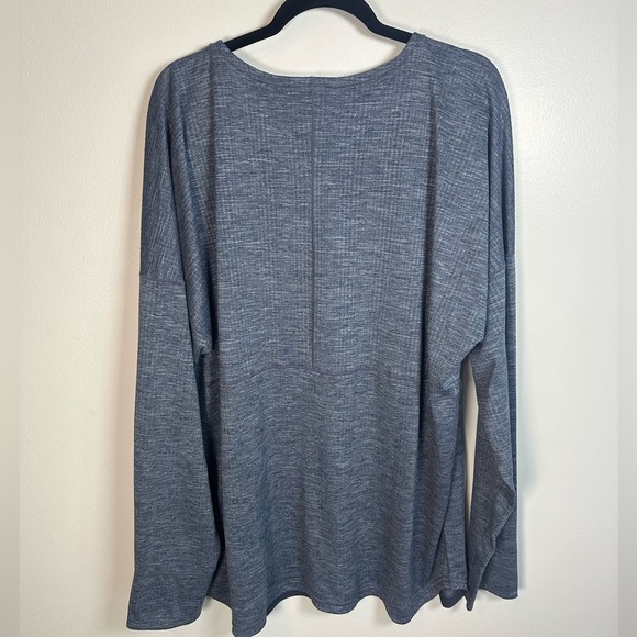 Nike Yoga Dri-Fit Men's Blue Heather Long Sleeve Shirt - Picture 2 of 7